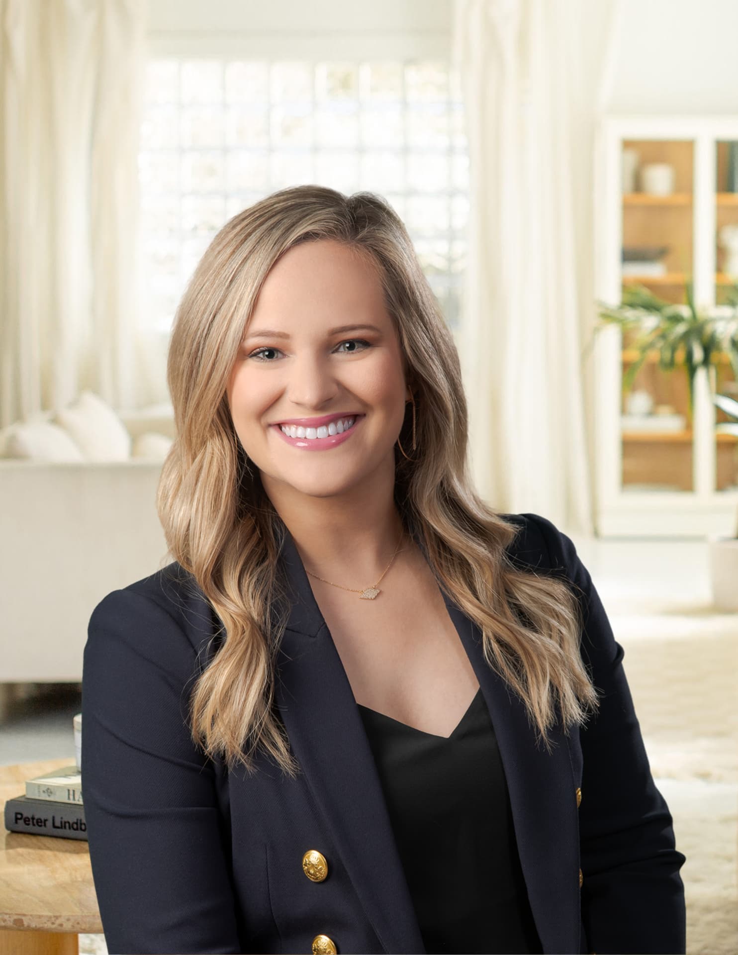 Shelby Hollub, CLIENT EXPERIENCE MANAGER